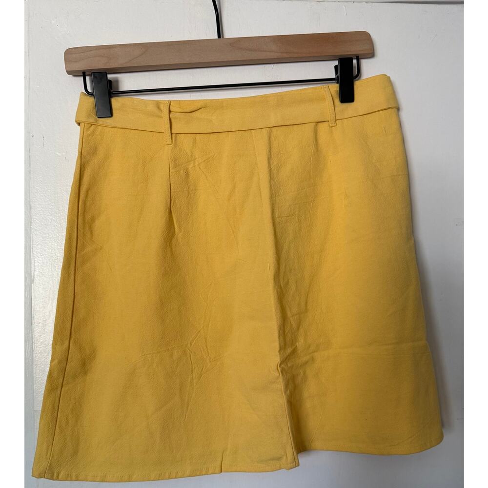 NWT Le Lis Butter Yellow Two-Piece, Top M, Skirt, Small - Picture 11 of 12